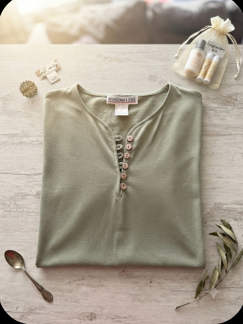 NWOT Vintage Westport Pale Sage Short Sleeve Henley Top